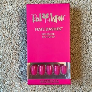 Red Aspen Nails New Unopened
